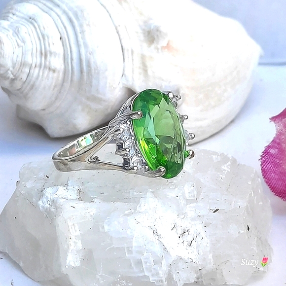 Cocktail Ring, Oval Peridot Green, 925 Silver Stamped 925 - Picture 2 of 7